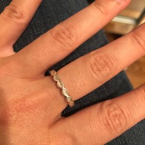 Pandora Stacking Band